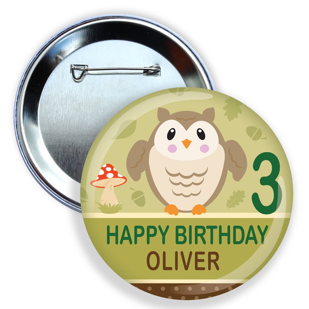Button badge with an owl design and 'Happy Birthday Oliver' text on a green background